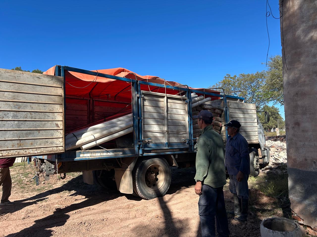 Llegada y descarga de materiales